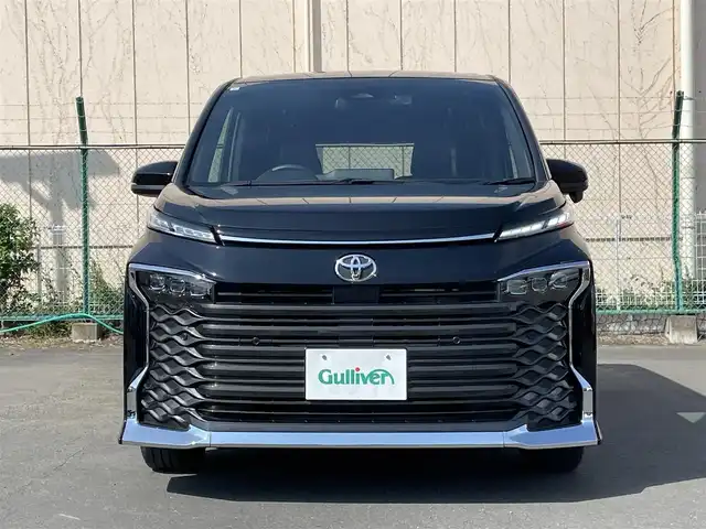 トヨタ ヴォクシー S－Z 東京都 2024(令6)年 1.8万km アティチュードブラックマイカ 純正コネクトナビ/バックモニター/プリクラッシュセーフティ/ブラインドスポットモニター/レーントレーシング/レーダークルーズ/シートヒーター/ETC/ドライブレコーダー/両側電動スライドドア
