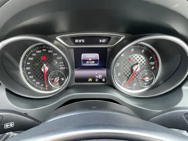 メルセデス・ベンツ Ａ１８０ 石川県 2016(平28)年 2.2万km コスモスブラック 純正メモリナビ/〈BT／FM／AM／DVD〉/社外オーディオ　harmankardon/バックカメラ/黒革レザーシート/パワーシート〈運転席＋助手席〉/シートヒーター〈運転席＋助手席〉/シートメモリー/サンルーフ/パドルシフト/衝突軽減システム/レーンアシストキープ/LEDヘッドライト/オートライト/オートマチックハイビーム/ETC２．０