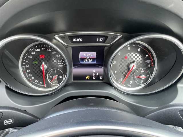メルセデス・ベンツ Ａ１８０ 石川県 2016(平28)年 2.2万km コスモスブラック 純正メモリナビ/〈BT／FM／AM／DVD〉/社外オーディオ　harmankardon/バックカメラ/黒革レザーシート/パワーシート〈運転席＋助手席〉/シートヒーター〈運転席＋助手席〉/シートメモリー/サンルーフ/パドルシフト/衝突軽減システム/レーンアシストキープ/LEDヘッドライト/オートライト/オートマチックハイビーム/ETC２．０