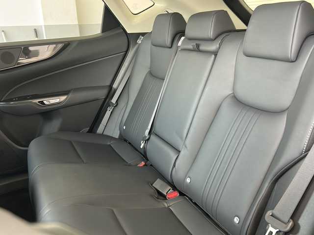 レクサス ＮＸ 250 栃木県 2023(令5)年 2.1万km グラファイトブラックガラスフレーク 純正メモリナビ/Bluetooth USB /TV フルセグ/アラウンドビューモニター/パドルシフト/全席シートヒーター/前席シートクーラー/パワーシート/ETC2.0/キックパワーバックドア/クリアランスソナー/ブラインドスポットモニター/ロードサイトアシスト/レーンキープアシスト/LEDヘッドライト/オートライト/追従式クルーズコントロール/スマートキー×２/保証書/取扱説明書/記録簿