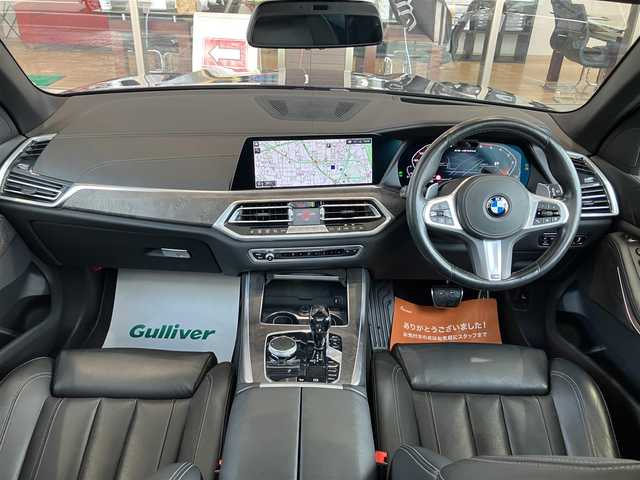 ＢＭＷ Ｘ５ xDrive 35d Mスポーツ 神奈川県 2019(令1)年 6.9万km サファイアブラックP 純正12.3インチワイドディスプレイHDDナビ/フルセグTV＆Bluetooth接続可能/ドライバーズアシスタント機能/：正面衝突軽減/：側面衝突軽減/：車線逸脱警告（ステアリングサポート）/：PDC（パークディスタンスコントロール）/：アクティブPDCブレーキ/：パーキングアシストプラス/ディスタンスコントロール/インテリジェントセーフティ/全方位カメラ/エクスクルーシブナッパレザーパッケージ/フロントパワーシート/前席シートヒーター/シートベンチレーション/ブラックルーフレール/アダプティブLEDヘッドライト/ミラー型ETC