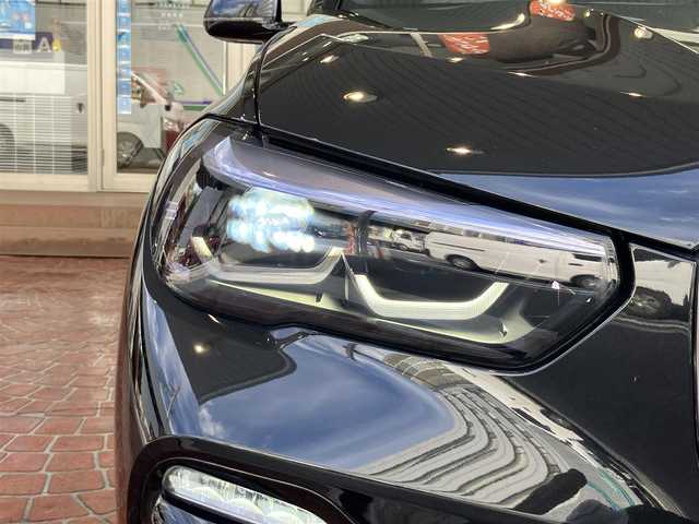 ＢＭＷ Ｘ５ xDrive 35d Mスポーツ 神奈川県 2019(令1)年 6.9万km サファイアブラックP 純正12.3インチワイドディスプレイHDDナビ/フルセグTV＆Bluetooth接続可能/ドライバーズアシスタント機能/：正面衝突軽減/：側面衝突軽減/：車線逸脱警告（ステアリングサポート）/：PDC（パークディスタンスコントロール）/：アクティブPDCブレーキ/：パーキングアシストプラス/ディスタンスコントロール/インテリジェントセーフティ/全方位カメラ/エクスクルーシブナッパレザーパッケージ/フロントパワーシート/前席シートヒーター/シートベンチレーション/ブラックルーフレール/アダプティブLEDヘッドライト/ミラー型ETC