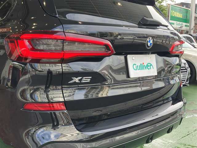 ＢＭＷ Ｘ５ xDrive 35d Mスポーツ 神奈川県 2019(令1)年 6.9万km サファイアブラックP 純正12.3インチワイドディスプレイHDDナビ/フルセグTV＆Bluetooth接続可能/ドライバーズアシスタント機能/：正面衝突軽減/：側面衝突軽減/：車線逸脱警告（ステアリングサポート）/：PDC（パークディスタンスコントロール）/：アクティブPDCブレーキ/：パーキングアシストプラス/ディスタンスコントロール/インテリジェントセーフティ/全方位カメラ/エクスクルーシブナッパレザーパッケージ/フロントパワーシート/前席シートヒーター/シートベンチレーション/ブラックルーフレール/アダプティブLEDヘッドライト/ミラー型ETC