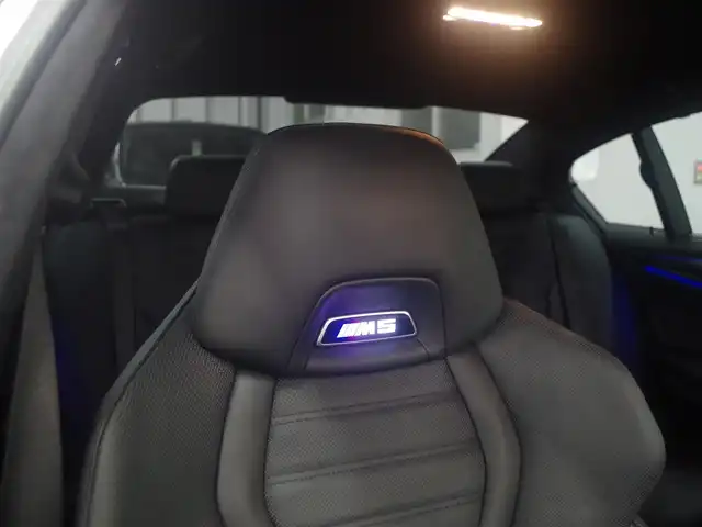 ＢＭＷ Ｍ５ 兵庫県 2018(平30)年 2.5万km 白 純正10.2型ナビ/フルセグTV/3Dビューカメラ/パーキングアシストプラス/ドライビングアシストプラス/・アクティブクルーズコントロール/・ステアリング/レーンコントロールアシスト/・レーンディパーチャーウォーニング/・レーンチェンジウォーニング/・アクティブサイドコリジョンプロテクション/・前後車接近警報機能/・衝突回避/被害軽減ブレーキ/・クロストラフィックウォーニング/IC付ツインターボ/LEDヘッドランプ/デュアルオートエアコン/本革巻きステアリング/パドルシフト/エクステンドレザーメリノシート/前席パワーシート/メモリ/前席シートヒーター/ベンチレーター/純正20インチアルミホイール/コンフォートアクセス/ディスプレイキー/禁煙車