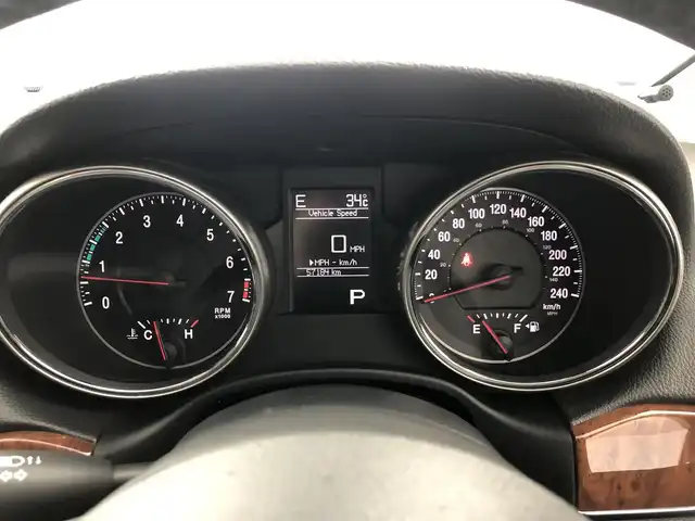 クライスラー・ジープ ジープ グランドチェロキー LTD 愛知県 2013(平25)年 5.8万km 黒 4WD/エアサスペンション/アルパイン7インチナビ/　　・CD/DVD/BT/フルセグ/バックカメラ/ドライブレコーダー/ETC/革巻きステアリング/クルーズコントロール/ステアリングヒーター/本革シート/パワーシート（前席）/シートヒーター/パワーバックドア/トノカバー/パーキングソナー/クリアランスソナー/純正HIDヘッドライト/フォグランプ/純正18インチアルミホイール