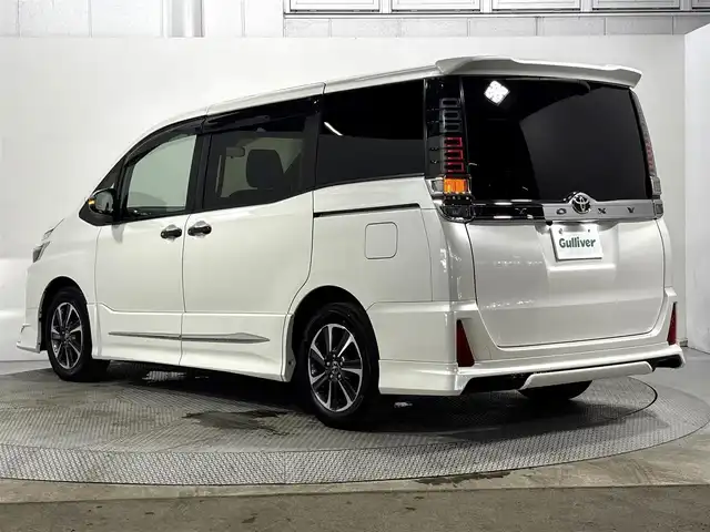 トヨタ ヴォクシー ZS 煌 大阪府 2018(平30)年 6.9万km ホワイトパールクリスタルシャイン モデリスタエアロ 純正10incナビTV Bカメラ ETC 両側パワースライドドア 衝突軽減 クルコン トヨタセーフティセンス リアオートエアコン スマートキー Pスタート