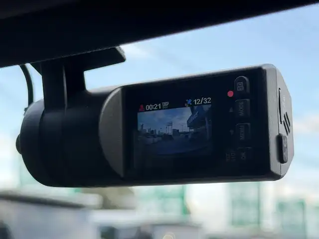 フォルクスワーゲン ゴルフ ＧＴＩ 千葉県 2014(平26)年 3.3万km シルバー SDナビ/(フルセグTV/CD/DVD/Bluetooth)/ドライブレコーダー　前のみ/ETC/パドルシフト/純正フロアマット/純正アルミホイール/レーダークルーズコントロール/レーンキープアシスト/横滑り防止装置/オートライト/スマートキー/スペアキー/プッシュエンジンスタート