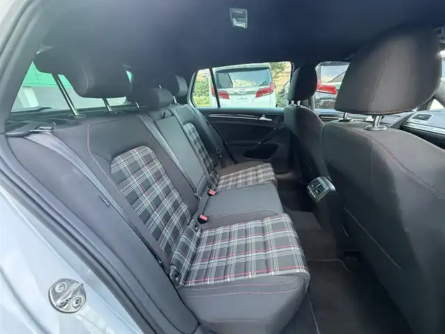 フォルクスワーゲン ゴルフ ＧＴＩ 千葉県 2014(平26)年 3.3万km シルバー SDナビ/(フルセグTV/CD/DVD/Bluetooth)/ドライブレコーダー　前のみ/ETC/パドルシフト/純正フロアマット/純正アルミホイール/レーダークルーズコントロール/レーンキープアシスト/横滑り防止装置/オートライト/スマートキー/スペアキー/プッシュエンジンスタート