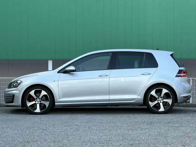 フォルクスワーゲン ゴルフ ＧＴＩ 千葉県 2014(平26)年 3.3万km シルバー SDナビ/(フルセグTV/CD/DVD/Bluetooth)/ドライブレコーダー　前のみ/ETC/パドルシフト/純正フロアマット/純正アルミホイール/レーダークルーズコントロール/レーンキープアシスト/横滑り防止装置/オートライト/スマートキー/スペアキー/プッシュエンジンスタート