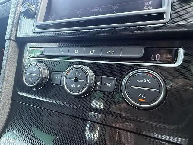 フォルクスワーゲン ゴルフ ＧＴＩ 千葉県 2014(平26)年 3.3万km シルバー SDナビ/(フルセグTV/CD/DVD/Bluetooth)/ドライブレコーダー　前のみ/ETC/パドルシフト/純正フロアマット/純正アルミホイール/レーダークルーズコントロール/レーンキープアシスト/横滑り防止装置/オートライト/スマートキー/スペアキー/プッシュエンジンスタート