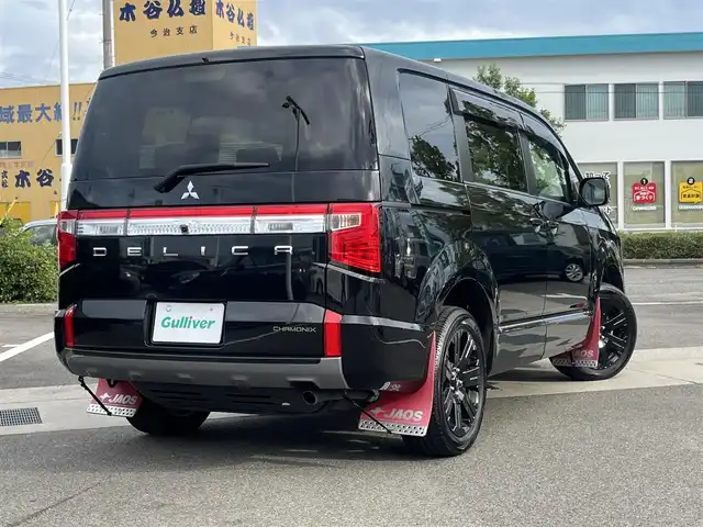 三菱 デリカＤ：５ シャモニー 愛媛県 2024(令6)年 3万km ブラックダイヤモンド 登録時走行距離：29378Km/社外ナビ/AM/FM/DVD/CD/フルセグ/BT/前後ドラレコ/バックフロントサイドカメラ/4WD/ETC/AAC/ハーフレザーシート/Dパワーシート/D+Nシートヒーター/ステアリングヒーター/ＨＤＭＩ/パドルシフト/追従クルーズコントロール/横滑り防止装置/盗難防止装置/レーンキープアシスト/衝突軽減システム/カーテンエアバッグ/オートライト/エンジンスタートボタン/スマートキー/純正フロアマット/純正アルミホイール