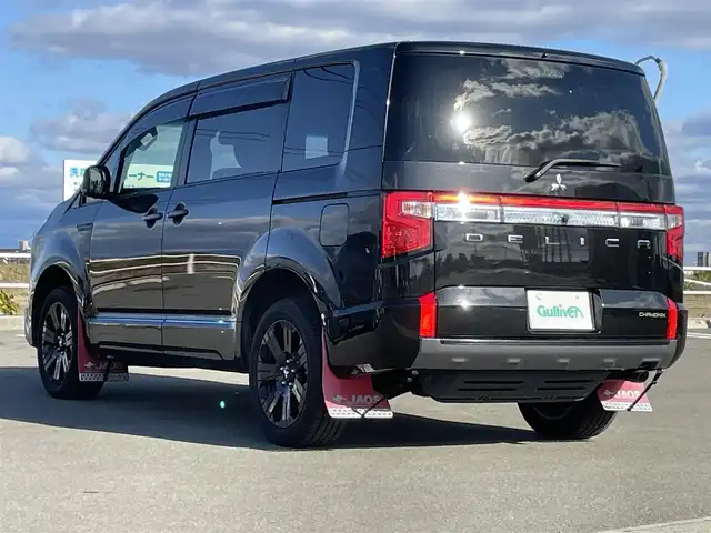 三菱 デリカＤ：５ シャモニー 佐賀県 2024(令6)年 3万km ブラックダイヤモンド パートタイム４WD/社外11インチメモリーナビゲーション/・フルセグTV/CD/DVD/SD/USB/HDMI/Bluetooth/バックカメラ/前後ドライブレコーダー/ビルトインETC/両側パワースライドドア/エレクトリックテールゲート/電子パーキングブレーキ/・AUTO HOLD機能/ハーフレザーシート/DN席シートヒーター/キャプテンシート/ISOFIX対応/パドルシフト/革巻きステアリング/ステアリングヒーター/ステアリングリモコン/純正18インチアルミホイール/純正LEDヘッドライト/・オートマチックハイビーム/純正LEDフォグランプ/社外オールシーズンフロアマット/純正ドアバイザ―/アダプティブクルーズコントロール/ブラインドスポットインフォメーション/車線逸脱警報機能/衝突軽減ブレーキ/横滑り防止装置