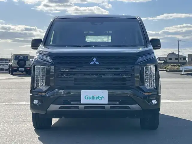 三菱 デリカＤ：５ シャモニー 佐賀県 2024(令6)年 3万km ブラックダイヤモンド パートタイム４WD/社外11インチメモリーナビゲーション/・フルセグTV/CD/DVD/SD/USB/HDMI/Bluetooth/バックカメラ/前後ドライブレコーダー/ビルトインETC/両側パワースライドドア/エレクトリックテールゲート/電子パーキングブレーキ/・AUTO HOLD機能/ハーフレザーシート/DN席シートヒーター/キャプテンシート/ISOFIX対応/パドルシフト/革巻きステアリング/ステアリングヒーター/ステアリングリモコン/純正18インチアルミホイール/純正LEDヘッドライト/・オートマチックハイビーム/純正LEDフォグランプ/社外オールシーズンフロアマット/純正ドアバイザ―/アダプティブクルーズコントロール/ブラインドスポットインフォメーション/車線逸脱警報機能/衝突軽減ブレーキ/横滑り防止装置