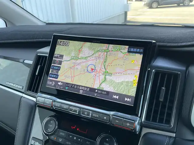 三菱 デリカＤ：５ シャモニー 佐賀県 2024(令6)年 3万km ブラックダイヤモンド パートタイム４WD/社外11インチメモリーナビゲーション/・フルセグTV/CD/DVD/SD/USB/HDMI/Bluetooth/バックカメラ/前後ドライブレコーダー/ビルトインETC/両側パワースライドドア/エレクトリックテールゲート/電子パーキングブレーキ/・AUTO HOLD機能/ハーフレザーシート/DN席シートヒーター/キャプテンシート/ISOFIX対応/パドルシフト/革巻きステアリング/ステアリングヒーター/ステアリングリモコン/純正18インチアルミホイール/純正LEDヘッドライト/・オートマチックハイビーム/純正LEDフォグランプ/社外オールシーズンフロアマット/純正ドアバイザ―/アダプティブクルーズコントロール/ブラインドスポットインフォメーション/車線逸脱警報機能/衝突軽減ブレーキ/横滑り防止装置