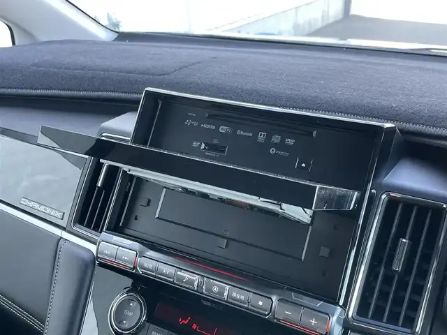 三菱 デリカＤ：５ シャモニー 佐賀県 2024(令6)年 3万km ブラックダイヤモンド パートタイム４WD/社外11インチメモリーナビゲーション/・フルセグTV/CD/DVD/SD/USB/HDMI/Bluetooth/バックカメラ/前後ドライブレコーダー/ビルトインETC/両側パワースライドドア/エレクトリックテールゲート/電子パーキングブレーキ/・AUTO HOLD機能/ハーフレザーシート/DN席シートヒーター/キャプテンシート/ISOFIX対応/パドルシフト/革巻きステアリング/ステアリングヒーター/ステアリングリモコン/純正18インチアルミホイール/純正LEDヘッドライト/・オートマチックハイビーム/純正LEDフォグランプ/社外オールシーズンフロアマット/純正ドアバイザ―/アダプティブクルーズコントロール/ブラインドスポットインフォメーション/車線逸脱警報機能/衝突軽減ブレーキ/横滑り防止装置