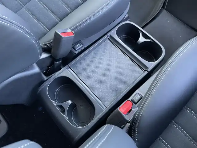 三菱 デリカＤ：５ シャモニー 佐賀県 2024(令6)年 3万km ブラックダイヤモンド パートタイム４WD/社外11インチメモリーナビゲーション/・フルセグTV/CD/DVD/SD/USB/HDMI/Bluetooth/バックカメラ/前後ドライブレコーダー/ビルトインETC/両側パワースライドドア/エレクトリックテールゲート/電子パーキングブレーキ/・AUTO HOLD機能/ハーフレザーシート/DN席シートヒーター/キャプテンシート/ISOFIX対応/パドルシフト/革巻きステアリング/ステアリングヒーター/ステアリングリモコン/純正18インチアルミホイール/純正LEDヘッドライト/・オートマチックハイビーム/純正LEDフォグランプ/社外オールシーズンフロアマット/純正ドアバイザ―/アダプティブクルーズコントロール/ブラインドスポットインフォメーション/車線逸脱警報機能/衝突軽減ブレーキ/横滑り防止装置