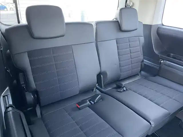 三菱 デリカＤ：５ シャモニー 佐賀県 2024(令6)年 3万km ブラックダイヤモンド パートタイム４WD/社外11インチメモリーナビゲーション/・フルセグTV/CD/DVD/SD/USB/HDMI/Bluetooth/バックカメラ/前後ドライブレコーダー/ビルトインETC/両側パワースライドドア/エレクトリックテールゲート/電子パーキングブレーキ/・AUTO HOLD機能/ハーフレザーシート/DN席シートヒーター/キャプテンシート/ISOFIX対応/パドルシフト/革巻きステアリング/ステアリングヒーター/ステアリングリモコン/純正18インチアルミホイール/純正LEDヘッドライト/・オートマチックハイビーム/純正LEDフォグランプ/社外オールシーズンフロアマット/純正ドアバイザ―/アダプティブクルーズコントロール/ブラインドスポットインフォメーション/車線逸脱警報機能/衝突軽減ブレーキ/横滑り防止装置