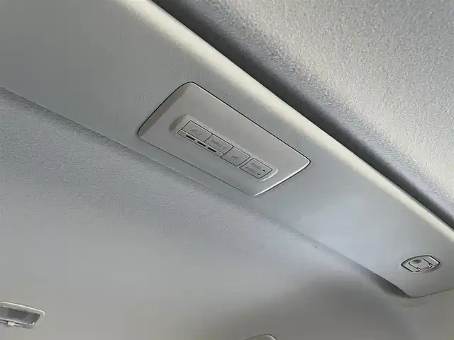 三菱 デリカＤ：５ シャモニー 佐賀県 2024(令6)年 3万km ブラックダイヤモンド パートタイム４WD/社外11インチメモリーナビゲーション/・フルセグTV/CD/DVD/SD/USB/HDMI/Bluetooth/バックカメラ/前後ドライブレコーダー/ビルトインETC/両側パワースライドドア/エレクトリックテールゲート/電子パーキングブレーキ/・AUTO HOLD機能/ハーフレザーシート/DN席シートヒーター/キャプテンシート/ISOFIX対応/パドルシフト/革巻きステアリング/ステアリングヒーター/ステアリングリモコン/純正18インチアルミホイール/純正LEDヘッドライト/・オートマチックハイビーム/純正LEDフォグランプ/社外オールシーズンフロアマット/純正ドアバイザ―/アダプティブクルーズコントロール/ブラインドスポットインフォメーション/車線逸脱警報機能/衝突軽減ブレーキ/横滑り防止装置