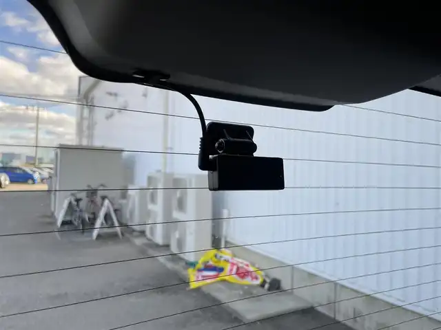 三菱 デリカＤ：５ シャモニー 佐賀県 2024(令6)年 3万km ブラックダイヤモンド パートタイム４WD/社外11インチメモリーナビゲーション/・フルセグTV/CD/DVD/SD/USB/HDMI/Bluetooth/バックカメラ/前後ドライブレコーダー/ビルトインETC/両側パワースライドドア/エレクトリックテールゲート/電子パーキングブレーキ/・AUTO HOLD機能/ハーフレザーシート/DN席シートヒーター/キャプテンシート/ISOFIX対応/パドルシフト/革巻きステアリング/ステアリングヒーター/ステアリングリモコン/純正18インチアルミホイール/純正LEDヘッドライト/・オートマチックハイビーム/純正LEDフォグランプ/社外オールシーズンフロアマット/純正ドアバイザ―/アダプティブクルーズコントロール/ブラインドスポットインフォメーション/車線逸脱警報機能/衝突軽減ブレーキ/横滑り防止装置