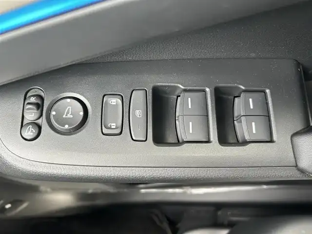 ホンダ ヴェゼル ハイブリッド e:HEV Z PLaYパッケージ 鹿児島県 2024(令6)年 2万km ブルーグリーン ワンオーナー/ガラスルーフ/純正メモリナビ/　　BT/フルセグ/アラウンドビューモニター/レーダークルーズコントロール/LEDヘッドライト/ハーフレザーシート/純正18インチAW/スマートキー/純正ビルトインETC2.0/ステアリングヒーター