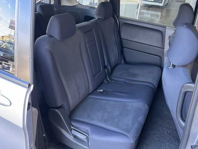 ホンダ フリード G ジャストセレクション 静岡県 2009(平21)年 5.2万km アラバスターシルバーメタリック 社外ナビ（AM FM CD ワンセグテレビ iPod）/片側パワースライドドア/チップアップシート/3列シート/ETC/純正フロアマット/キノセンヘッドライト/オートライト/リモコンキー/スペアキー×１/パワーステアリング/パワーウィンドウ/オートエアコン/ABS/取扱説明書/保証書