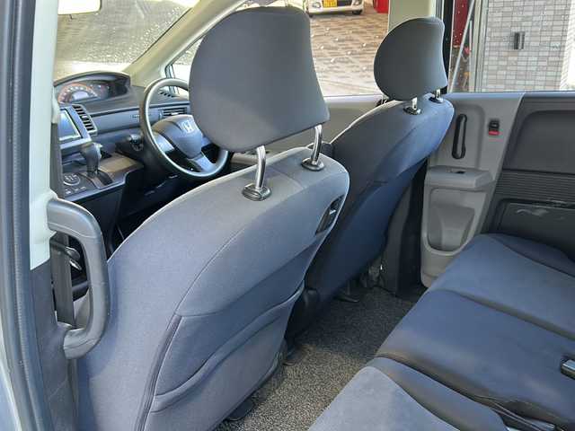 ホンダ フリード G ジャストセレクション 静岡県 2009(平21)年 5.2万km アラバスターシルバーメタリック 社外ナビ（AM FM CD ワンセグテレビ iPod）/片側パワースライドドア/チップアップシート/3列シート/ETC/純正フロアマット/キノセンヘッドライト/オートライト/リモコンキー/スペアキー×１/パワーステアリング/パワーウィンドウ/オートエアコン/ABS/取扱説明書/保証書