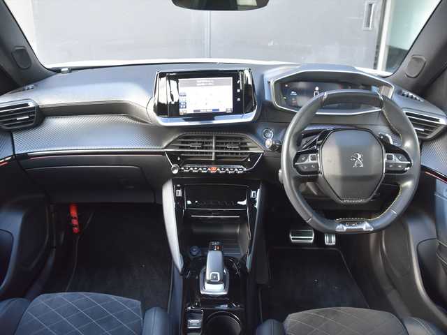 プジョー プジョー ２００８ GT ドライブエディション 和歌山県 2021(令3)年 3.8万km パール パノラマSR /純ナビ /TV /Bカメラ /CarPlay /ACC /ブラインドスポット /パークアシスト /ワイヤレス充電 /ハーフレザー /シートヒーター /アンビエントライト /スマートキー /純18incAW /LEDライト /ETC/取扱説明書