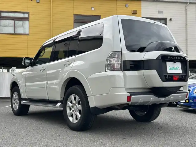 三菱 パジェロ ロング エクシード 和歌山県 2016(平28)年 7.9万km ウォームホワイトパール ディーゼル/サンルーフ/社外メモリナビ/フルセグTV/FM/AM/CD/DVD/Bluetooth/USB/SD/VTR/バックカメラ/ETC/前席シートヒーター/キーレス/スペアキー/HIDヘッドライト/フロント/リアフォグ/オートハイビーム/クルーズコントロール/純正17インチAW/純正フロアマット/純正ドアバイザー/取扱説明書/保証書