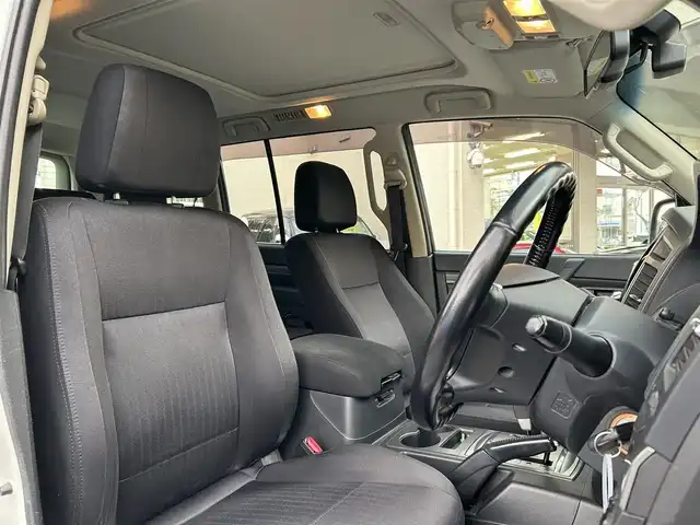 三菱 パジェロ ロング エクシード 和歌山県 2016(平28)年 7.9万km ウォームホワイトパール ディーゼル/サンルーフ/社外メモリナビ/フルセグTV/FM/AM/CD/DVD/Bluetooth/USB/SD/VTR/バックカメラ/ETC/前席シートヒーター/キーレス/スペアキー/HIDヘッドライト/フロント/リアフォグ/オートハイビーム/クルーズコントロール/純正17インチAW/純正フロアマット/純正ドアバイザー/取扱説明書/保証書