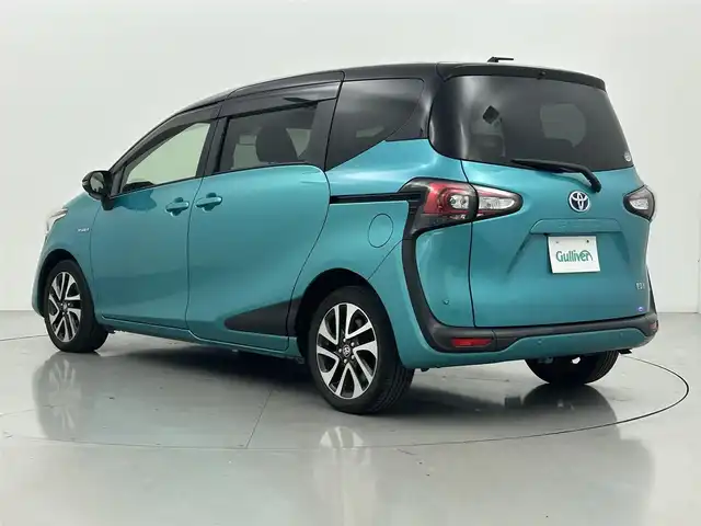 トヨタ シエンタ ハイブリッド G クエロ 熊本県 2018(平30)年 7.7万km ブラックマイカ/ラディアントグリーンメタリック 2トーン 純正ナビ（ＣＤ・フルセグ・ＢＴ・ＳＤ）/全周囲カメラ　/ビルトインＥＴＣ　/両側パワースライドドア　/前後クリアランスソナー　/クルーズコントロール　/衝突軽減ブレーキ　/レーンキープアシスト　/横滑り防止　/ハーフレザーシート/純正フロアマット/純正16インチAW/オートライト/オートマチックハイビーム/LEDヘッドライト/フォグランプ/スマートキー/プッシュスタート/スペアキー1本