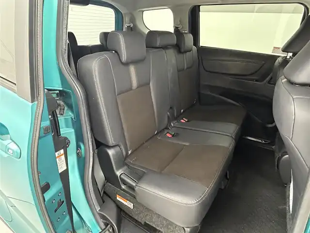 トヨタ シエンタ ハイブリッド G クエロ 熊本県 2018(平30)年 7.7万km ブラックマイカ/ラディアントグリーンメタリック 2トーン 純正ナビ（ＣＤ・フルセグ・ＢＴ・ＳＤ）/全周囲カメラ　/ビルトインＥＴＣ　/両側パワースライドドア　/前後クリアランスソナー　/クルーズコントロール　/衝突軽減ブレーキ　/レーンキープアシスト　/横滑り防止　/ハーフレザーシート/純正フロアマット/純正16インチAW/オートライト/オートマチックハイビーム/LEDヘッドライト/フォグランプ/スマートキー/プッシュスタート/スペアキー1本