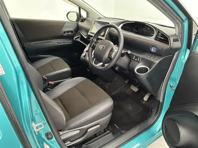 トヨタ シエンタ ハイブリッド G クエロ 熊本県 2018(平30)年 7.7万km ブラックマイカ/ラディアントグリーンメタリック 2トーン 純正ナビ（ＣＤ・フルセグ・ＢＴ・ＳＤ）/全周囲カメラ　/ビルトインＥＴＣ　/両側パワースライドドア　/前後クリアランスソナー　/クルーズコントロール　/衝突軽減ブレーキ　/レーンキープアシスト　/横滑り防止　/ハーフレザーシート/純正フロアマット/純正16インチAW/オートライト/オートマチックハイビーム/LEDヘッドライト/フォグランプ/スマートキー/プッシュスタート/スペアキー1本