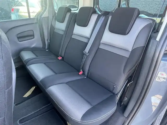 ルノー カングー パナシェ 栃木県 2021(令3)年 6.2万km グレー 社外ナビ　CN-F1X10D/フルセグTV/バックカメラ/ETC/ドライブレコーダー/クルーズコントロール/LEDヘッドライト/両側スライドドア/ヒッチメンバー/ルーフレール