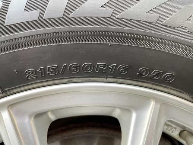 トヨタ クラウン ハイブリッド ロイヤルサルーン Four 青森県 2014(平26)年 19.4万km ブラック 4WD/純正HDDナビ・フルセグTV/バックカメラ/前席パワーシート・シートヒーター/ステアリングヒーター/クルーズコントロール/純正ビルトインETC/純正エンジンスターター/純正フロアマット/電動リアサンシェード/HIDヘッドライト/LEDフォグランプ/社外16インチアルミ