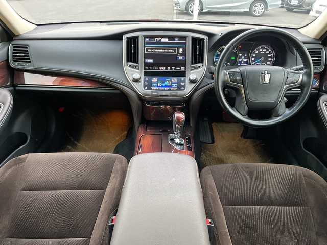 トヨタ クラウン ハイブリッド ロイヤルサルーン Four 青森県 2014(平26)年 19.4万km ブラック 4WD/純正HDDナビ・フルセグTV/バックカメラ/前席パワーシート・シートヒーター/ステアリングヒーター/クルーズコントロール/純正ビルトインETC/純正エンジンスターター/純正フロアマット/電動リアサンシェード/HIDヘッドライト/LEDフォグランプ/社外16インチアルミ