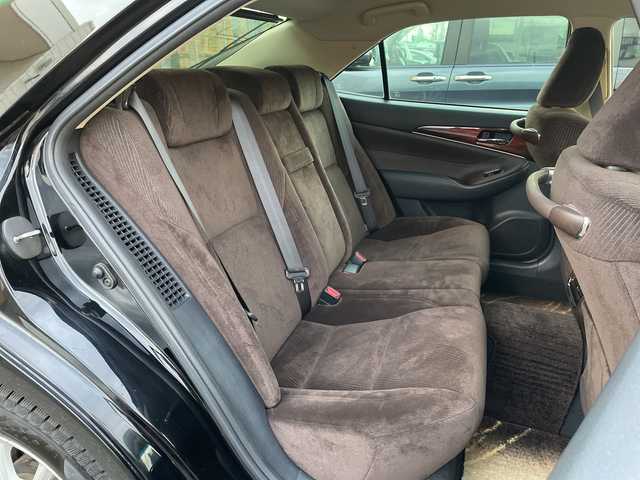 トヨタ クラウン ハイブリッド ロイヤルサルーン Four 青森県 2014(平26)年 19.4万km ブラック 4WD/純正HDDナビ・フルセグTV/バックカメラ/前席パワーシート・シートヒーター/ステアリングヒーター/クルーズコントロール/純正ビルトインETC/純正エンジンスターター/純正フロアマット/電動リアサンシェード/HIDヘッドライト/LEDフォグランプ/社外16インチアルミ