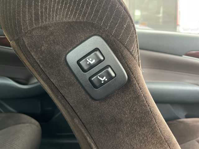 トヨタ クラウン ハイブリッド ロイヤルサルーン Four 青森県 2014(平26)年 19.4万km ブラック 4WD/純正HDDナビ・フルセグTV/バックカメラ/前席パワーシート・シートヒーター/ステアリングヒーター/クルーズコントロール/純正ビルトインETC/純正エンジンスターター/純正フロアマット/電動リアサンシェード/HIDヘッドライト/LEDフォグランプ/社外16インチアルミ