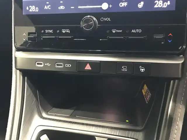 レクサス ＬＢＸ クール 富山県 2024(令6)年 2.6万km グレー マークレビンソンサウンド/純正ディスプレイオーディオ/全周囲カメラ/Bluetooth/ドライブレコーダー/プリクラッシュセーフティ/レーンキープアシスト/コーナーセンサー/ブラインドスポットモニター/レーダークルーズコントロール/ウルトラスエードコンビシート/メモリー付パワーシート/ヘッドアップディスプレイ/革巻きステアリング/ステアリングスイッチ/置くだけ充電/ETC2.0