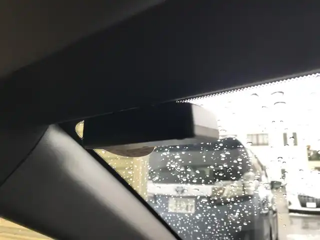 レクサス ＬＢＸ クール 富山県 2024(令6)年 2.6万km グレー マークレビンソンサウンド/純正ディスプレイオーディオ/全周囲カメラ/Bluetooth/ドライブレコーダー/プリクラッシュセーフティ/レーンキープアシスト/コーナーセンサー/ブラインドスポットモニター/レーダークルーズコントロール/ウルトラスエードコンビシート/メモリー付パワーシート/ヘッドアップディスプレイ/革巻きステアリング/ステアリングスイッチ/置くだけ充電/ETC2.0