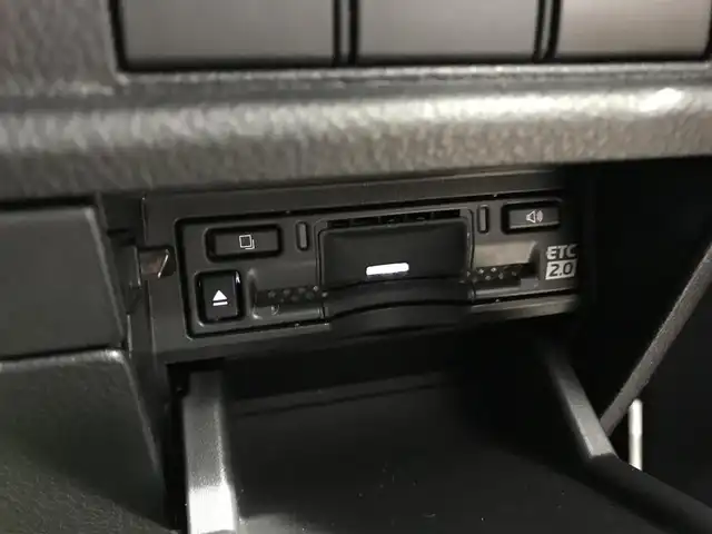 レクサス ＬＢＸ クール 富山県 2024(令6)年 2.6万km グレー マークレビンソンサウンド/純正ディスプレイオーディオ/全周囲カメラ/Bluetooth/ドライブレコーダー/プリクラッシュセーフティ/レーンキープアシスト/コーナーセンサー/ブラインドスポットモニター/レーダークルーズコントロール/ウルトラスエードコンビシート/メモリー付パワーシート/ヘッドアップディスプレイ/革巻きステアリング/ステアリングスイッチ/置くだけ充電/ETC2.0