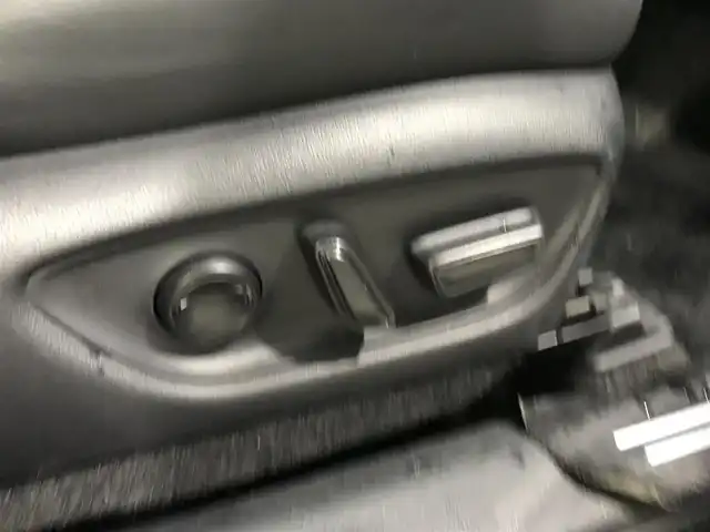 レクサス ＬＢＸ クール 富山県 2024(令6)年 2.6万km グレー マークレビンソンサウンド/純正ディスプレイオーディオ/全周囲カメラ/Bluetooth/ドライブレコーダー/プリクラッシュセーフティ/レーンキープアシスト/コーナーセンサー/ブラインドスポットモニター/レーダークルーズコントロール/ウルトラスエードコンビシート/メモリー付パワーシート/ヘッドアップディスプレイ/革巻きステアリング/ステアリングスイッチ/置くだけ充電/ETC2.0