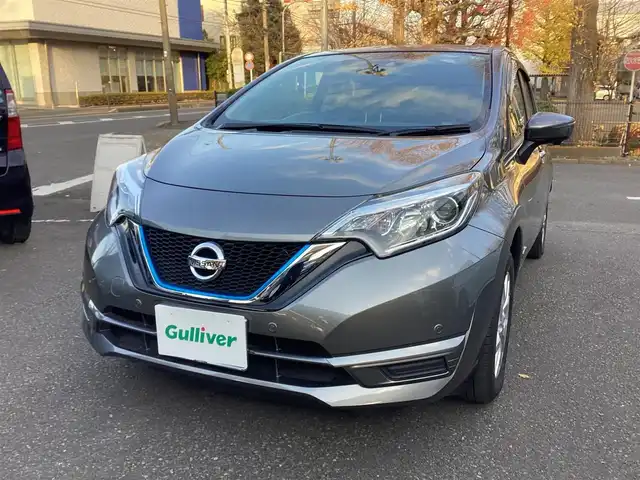 日産 ノート e－パワー X 神奈川県 2019(令1)年 2.1万km ダークメタルグレー ワンオーナー/純正ナビ（AM/FM/DVD/BT/フルセグ）/アラウンドビューモニタ/ドライブレコーダー/ETC/クルーズコントロール/衝突被害軽減システム/レーンキープアシスト/コーナーセンサー/横滑り防止装置/アイドリングストップ/純正アルミホイール/純正フロアマット/ステアリングスイッチ/電動格納ミラー/スマートキー