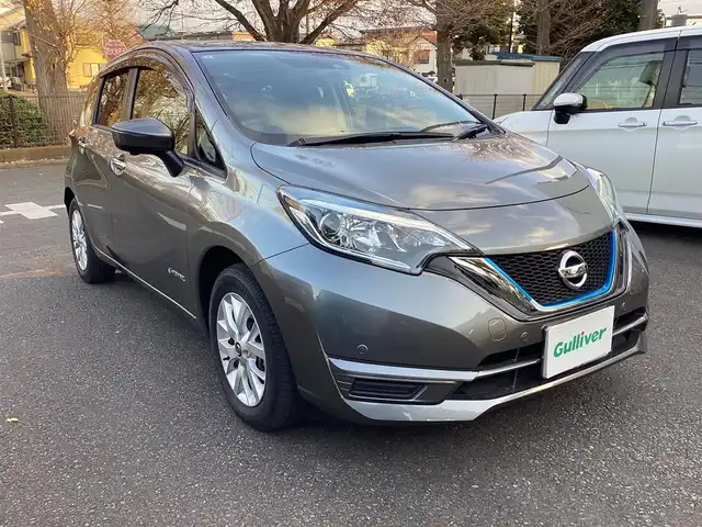 日産 ノート e－パワー X 神奈川県 2019(令1)年 2.1万km ダークメタルグレー ワンオーナー/純正ナビ（AM/FM/DVD/BT/フルセグ）/アラウンドビューモニタ/ドライブレコーダー/ETC/クルーズコントロール/衝突被害軽減システム/レーンキープアシスト/コーナーセンサー/横滑り防止装置/アイドリングストップ/純正アルミホイール/純正フロアマット/ステアリングスイッチ/電動格納ミラー/スマートキー