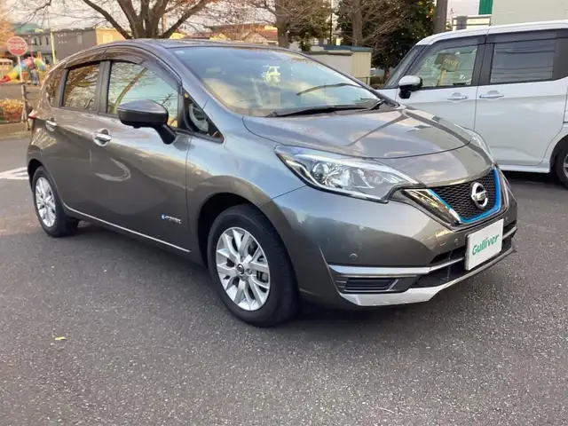 日産 ノート e－パワー X 神奈川県 2019(令1)年 2.1万km ダークメタルグレー ワンオーナー/純正ナビ（AM/FM/DVD/BT/フルセグ）/アラウンドビューモニタ/ドライブレコーダー/ETC/クルーズコントロール/衝突被害軽減システム/レーンキープアシスト/コーナーセンサー/横滑り防止装置/アイドリングストップ/純正アルミホイール/純正フロアマット/ステアリングスイッチ/電動格納ミラー/スマートキー
