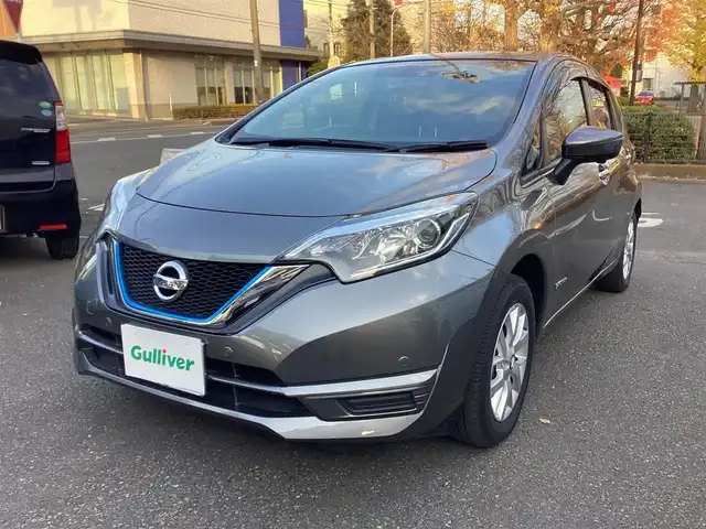 日産 ノート e－パワー X 神奈川県 2019(令1)年 2.1万km ダークメタルグレー ワンオーナー/純正ナビ（AM/FM/DVD/BT/フルセグ）/アラウンドビューモニタ/ドライブレコーダー/ETC/クルーズコントロール/衝突被害軽減システム/レーンキープアシスト/コーナーセンサー/横滑り防止装置/アイドリングストップ/純正アルミホイール/純正フロアマット/ステアリングスイッチ/電動格納ミラー/スマートキー