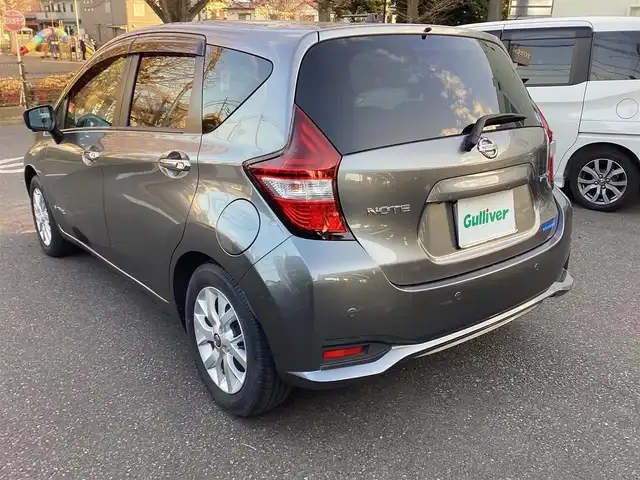 日産 ノート e－パワー X 神奈川県 2019(令1)年 2.1万km ダークメタルグレー ワンオーナー/純正ナビ（AM/FM/DVD/BT/フルセグ）/アラウンドビューモニタ/ドライブレコーダー/ETC/クルーズコントロール/衝突被害軽減システム/レーンキープアシスト/コーナーセンサー/横滑り防止装置/アイドリングストップ/純正アルミホイール/純正フロアマット/ステアリングスイッチ/電動格納ミラー/スマートキー