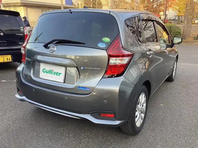 日産 ノート e－パワー X 神奈川県 2019(令1)年 2.1万km ダークメタルグレー ワンオーナー/純正ナビ（AM/FM/DVD/BT/フルセグ）/アラウンドビューモニタ/ドライブレコーダー/ETC/クルーズコントロール/衝突被害軽減システム/レーンキープアシスト/コーナーセンサー/横滑り防止装置/アイドリングストップ/純正アルミホイール/純正フロアマット/ステアリングスイッチ/電動格納ミラー/スマートキー