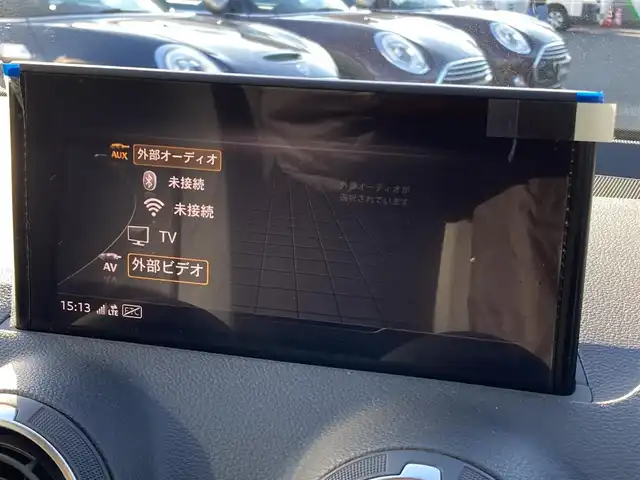 アウディ アウディ Ｑ２ 35TFSI アドバンスド 熊本県 2023(令5)年 1.7万km ミトスブラックメタリック ・スマートキー/・プッシュスタート/・ハイビームアシスト/・パークエイド/・アダプティブドライブアシスト/・距離警告/・Audiプレセンス/・Audiサイドアシスト/・Audiアクティブレーンアシスト/・休憩の推奨/・クルーズコントロール(追従式)/・前席シートヒーター/・純正メモリナビ/　【DVD・Bluetooth・USB・SD・AUX】/・フルセグTV/・バックカメラ/・ETC/・バーチャルコクピット/・ドライブレコーダー(前方録画)/・パワーバックドア/・LEDヘッドランプ/・純正マット