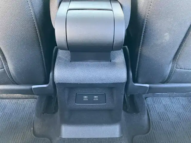 アウディ アウディ Ｑ２ 35TFSI アドバンスド 熊本県 2023(令5)年 1.7万km ミトスブラックメタリック ・スマートキー/・プッシュスタート/・ハイビームアシスト/・パークエイド/・アダプティブドライブアシスト/・距離警告/・Audiプレセンス/・Audiサイドアシスト/・Audiアクティブレーンアシスト/・休憩の推奨/・クルーズコントロール(追従式)/・前席シートヒーター/・純正メモリナビ/　【DVD・Bluetooth・USB・SD・AUX】/・フルセグTV/・バックカメラ/・ETC/・バーチャルコクピット/・ドライブレコーダー(前方録画)/・パワーバックドア/・LEDヘッドランプ/・純正マット