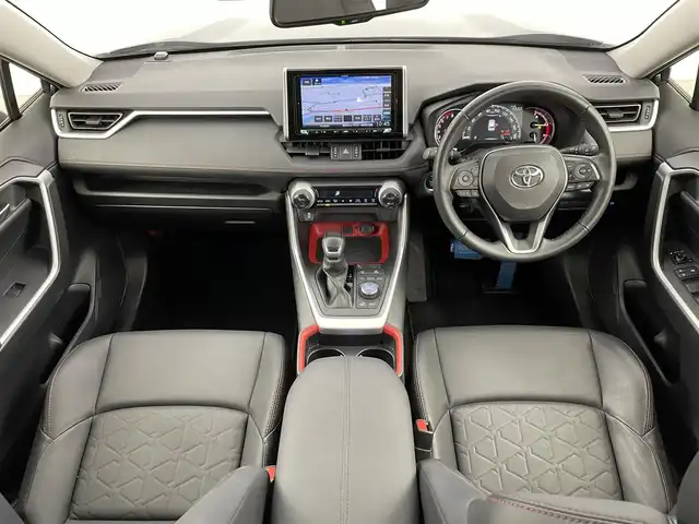 トヨタ ＲＡＶ４ アドベンチャー オフロードPKG 福岡県 2021(令3)年 3.2万km グレーメタリック 社外９型ナビ（ＢＴ，フルセグＴＶ）　/バックカメラ　/前後ドラレコ　/ＥＴＣ　/ＡＣＣ　/コーナーセンサー　/衝突軽減ブレーキ　/レーンキープ　/ＢＳＭ　/ＰＫＳＢ　/ＲＣＴＡ　/ヒルディセントコントロール　/パワーシート